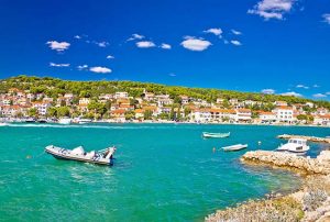 Buchten und türkisfarbenes Meer, Kroatien