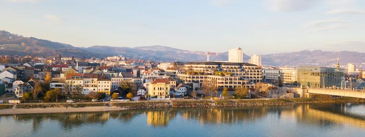 Billige Fluge Von Istanbul Ist Nach Linz Lnz Ab 228